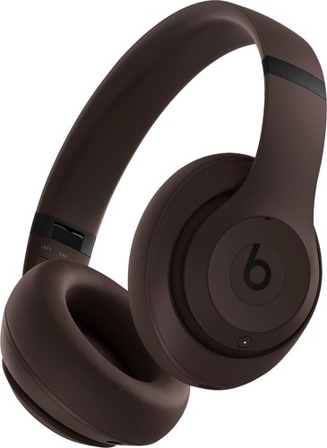 Beats dre studio pro - by, dr.